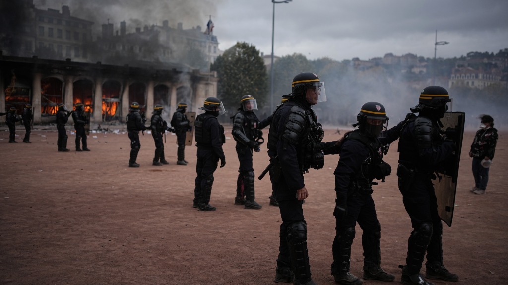 Laurent Cipriani / AP