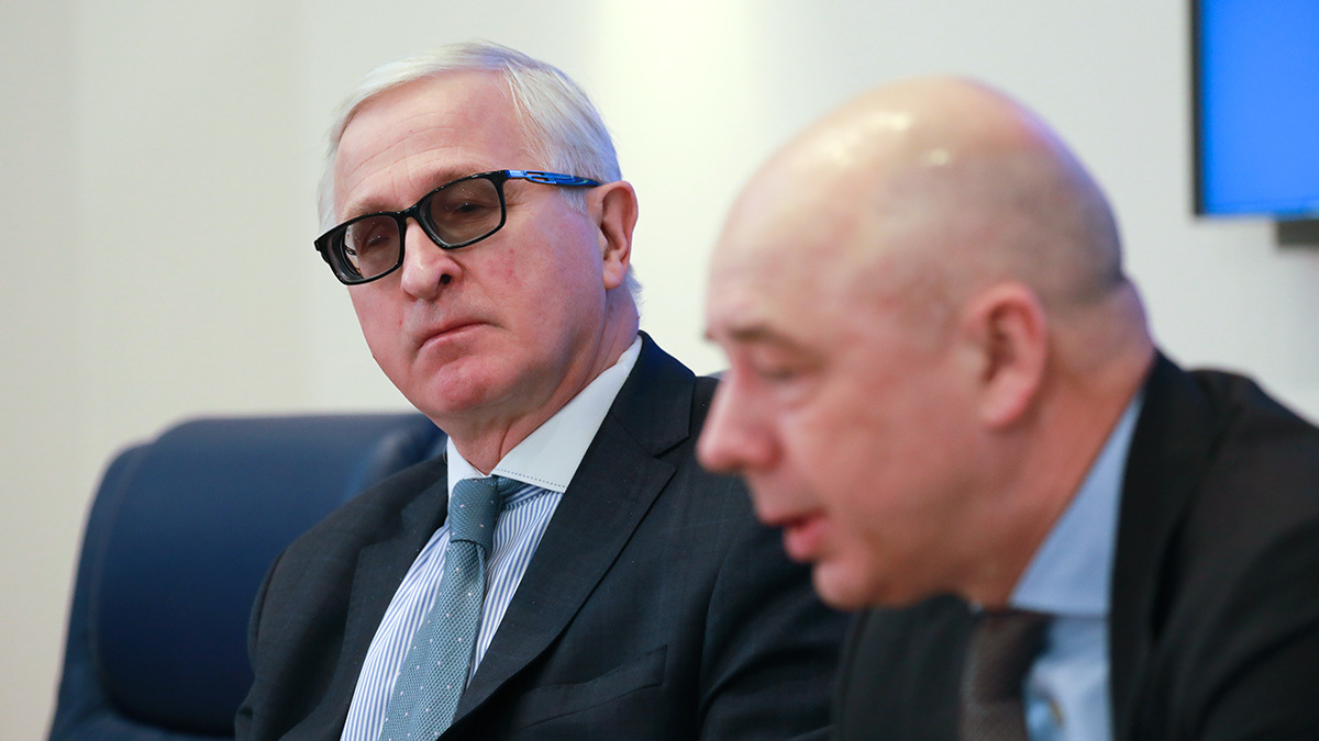Александр Шохин (на фото слева) в письме в адрес правительства предлагал отложить введение новых правил налогообложения ЗПИФов