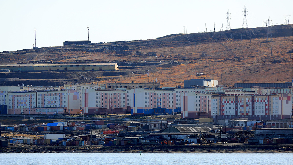 Эксперты сходятся в том, что Певек будет играть важную роль на Северном морском пути (СМП)