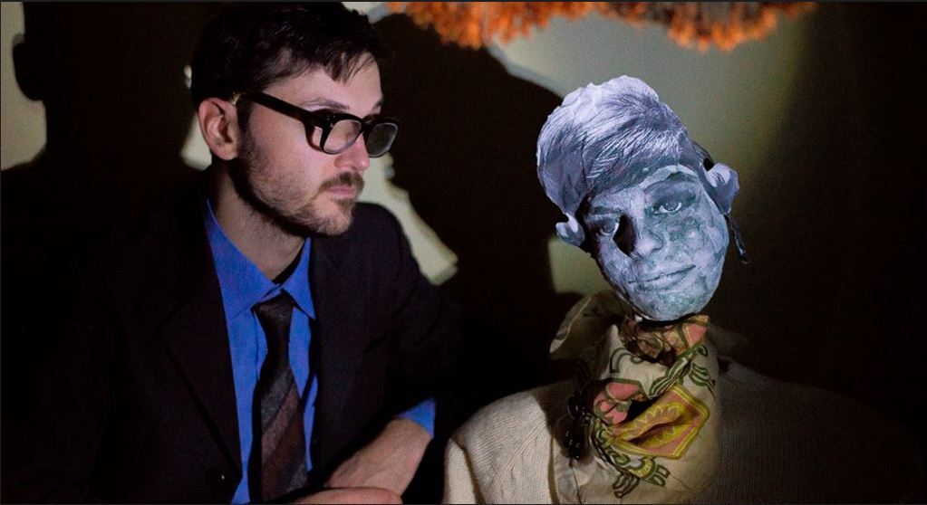 Сцена из спектакля «Музей советского эмигранта»