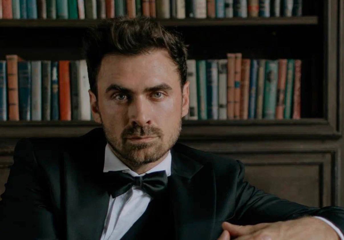 Заслуженный артист РФ Петр Дранга