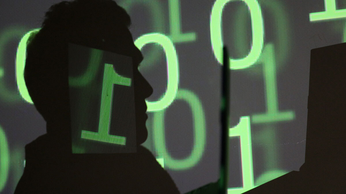 Евгений Разумный / Ведомости