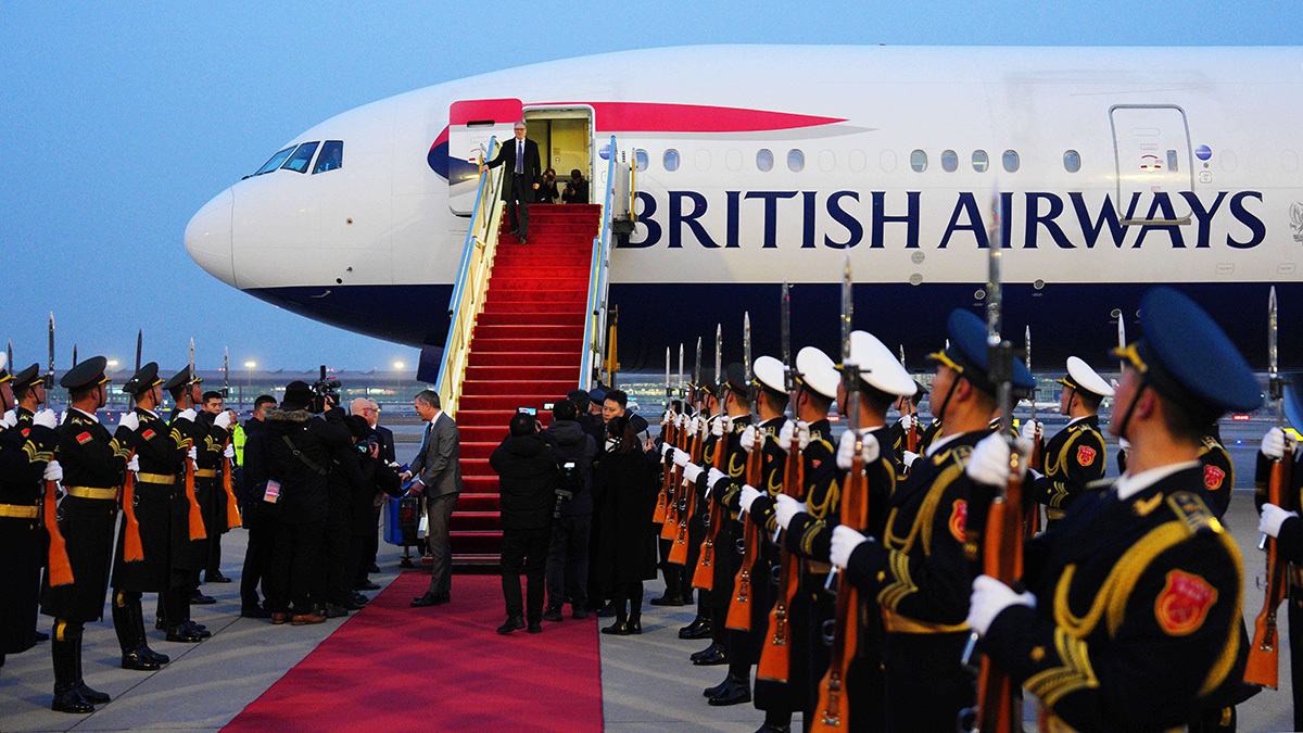 Кир Стармер стал первым премьером Великобритании, посетившим Китай с официальным визитом за восемь лет