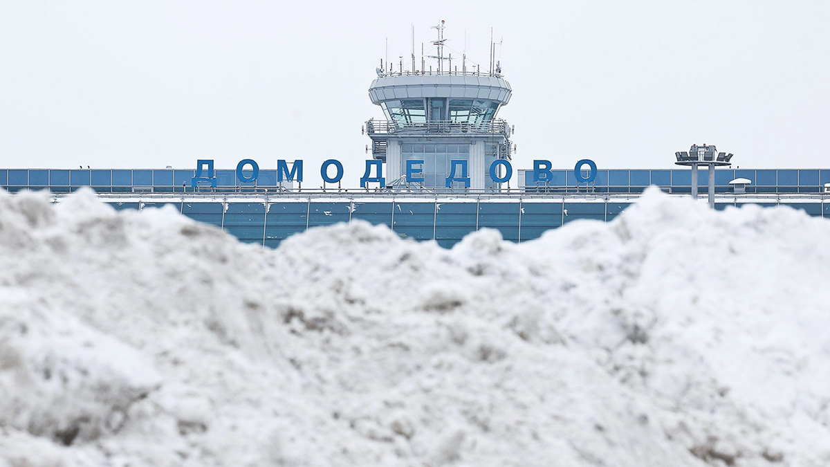 Пока прежний собственник оспаривает изъятие «Домодедово» в доход государства, конкуренты – «Внуково» и «Шереметьево» поборются за него на торгах